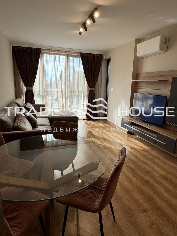 A louer  1 chambre Plovdiv , Tsentar , 70 m² | 70849856