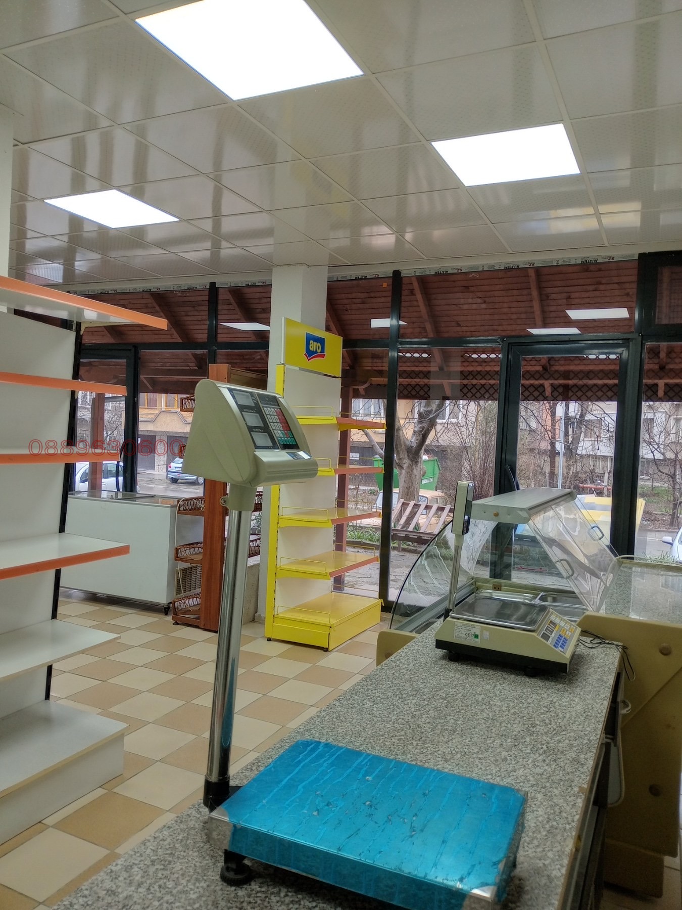 Дава под наем МАГАЗИН, гр. Първомай, област Пловдив, снимка 4 - Магазини - 54124141