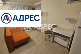 1-стаен град Варна, Център