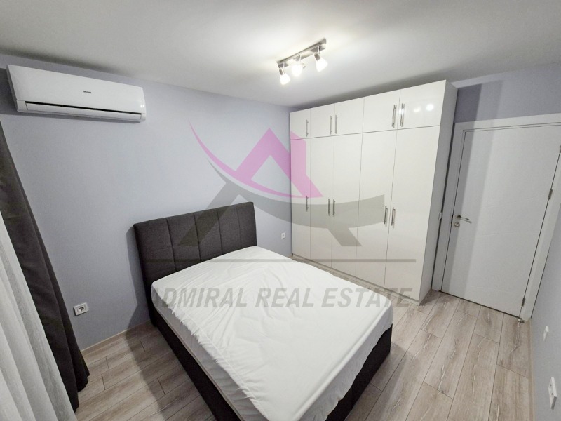 Издаје се  1 спаваћа соба Варна , Вазраждане 3 , 50 м2 | 32556018 - слика [3]