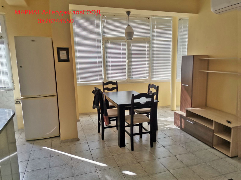 Kiadó  2 hálószobás Plovdiv , Hristo Smirnenski , 85 négyzetméter | 35885365 - kép [2]