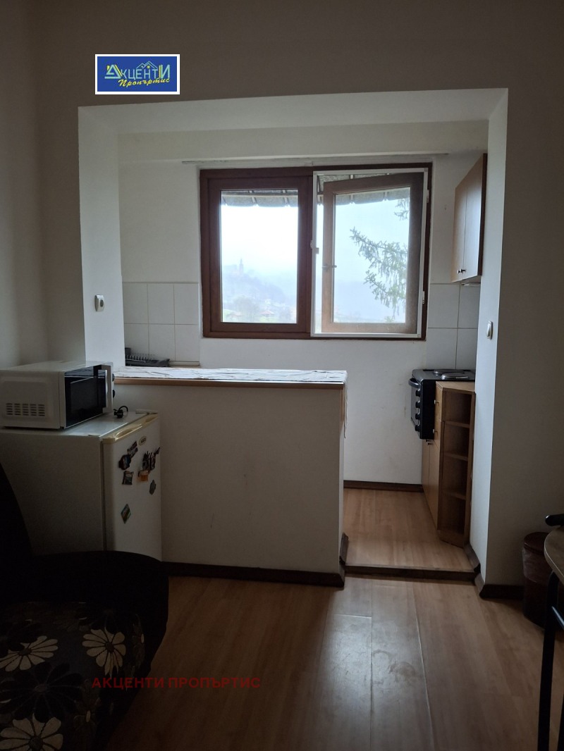 Дава под наем 2-СТАЕН, гр. Велико Търново, Център, снимка 4 - Апартаменти - 52718526