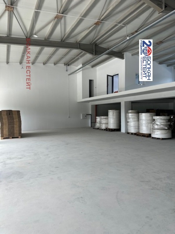For Rent  Storage Veliko Tarnovo , Promishlena zona - Yug , 700 sq.m | 73684468