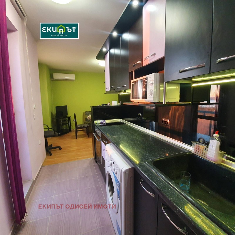 A louer  1 chambre Varna , Tsentar , 60 m² | 56199969
