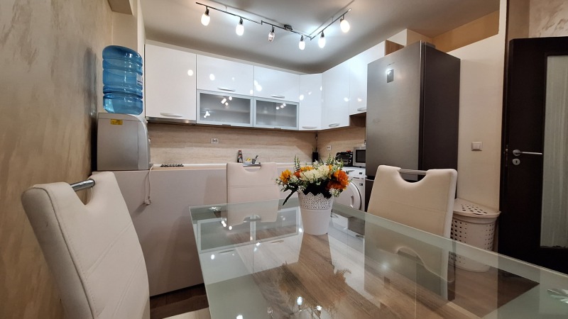 Под наем 2-СТАЕН, град София, Център • 700 € • 31292444 — Holmes.bg