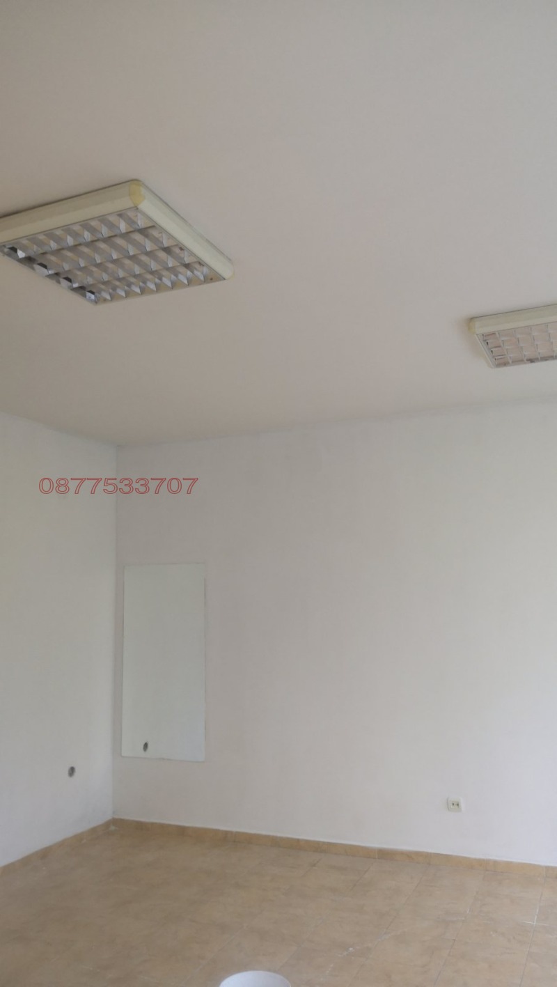 Дава под наем МАГАЗИН, гр. Велико Търново, Център, снимка 7 - Магазини - 52784666