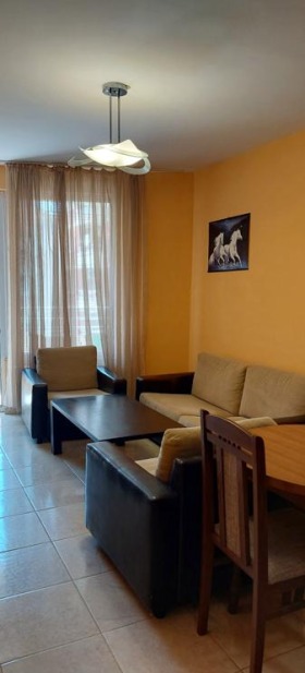 1 makuuhuone Mladost 4, Sofia