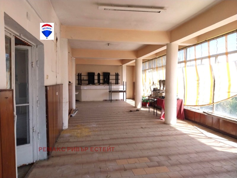 Дава под Наем ПРОМ. ПОМЕЩЕНИЕ в област Русе, с. Волово - 185 кв.м / 153.39 € » 300 лв., РЕМАКС РИВЪР ЕСТЕЙТ