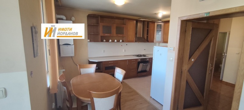 Дава под наем 2-СТАЕН, гр. Велико Търново, Център, снимка 12 - Апартаменти - 52873604