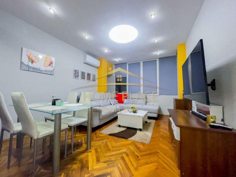 A louer  2 chambres Varna , Tsentar , 85 m² | 82749339