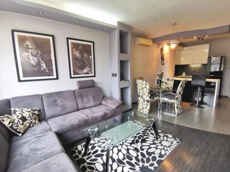 Til leie  1 soverom Sofia , Zona B-18 , 77 kvm | 96847463