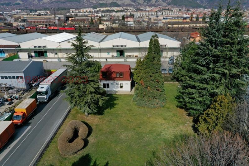 Дава под наем СКЛАД, гр. Карлово, област Пловдив