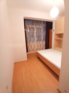 1 dormitorio Chayka, Varna 1