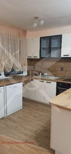 Дава под наем 3-СТАЕН, гр. Пловдив, Кючук Париж, снимка 4 - Апартаменти - 54210067