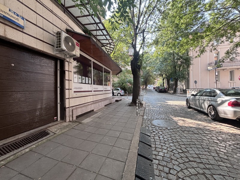 A louer  Garage Sofia , Podouyane , 21 m² | 54249207