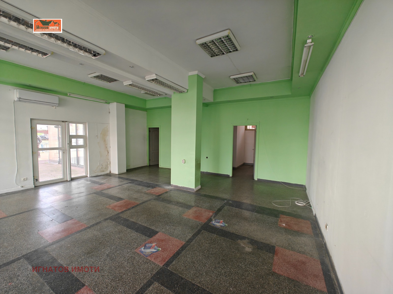 Дава под наем МАГАЗИН, гр. Пазарджик, Център, снимка 2 - Магазини - 49928805