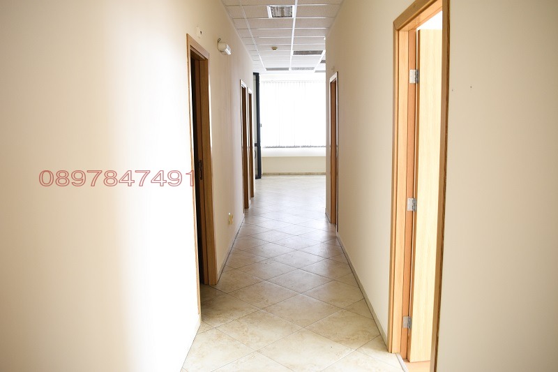 A louer  Bureau Sofia , Droujba 2 , 377 m² | 97024187