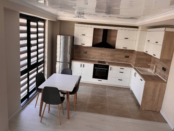 Til leie  1 soverom Plovdiv , Karsjijaka , 76 kvm | 78117917 - bilde [2]