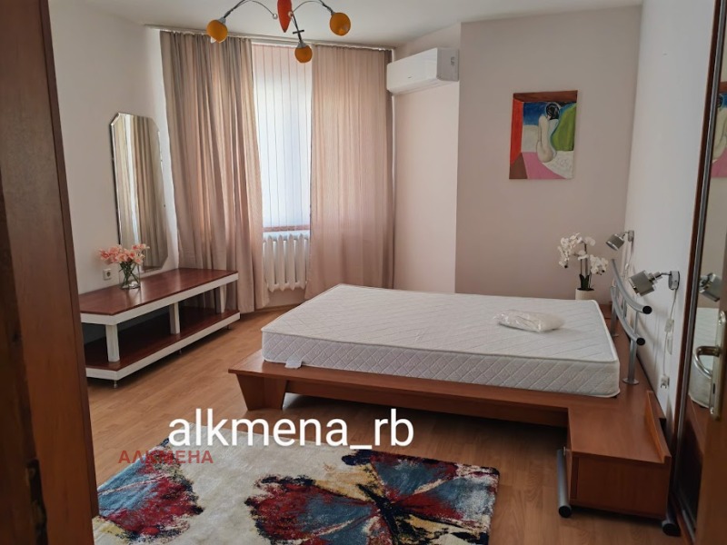 K pronájmu  2 ložnice Sofia , Borovo , 130 m2 | 60194543 - obraz [9]