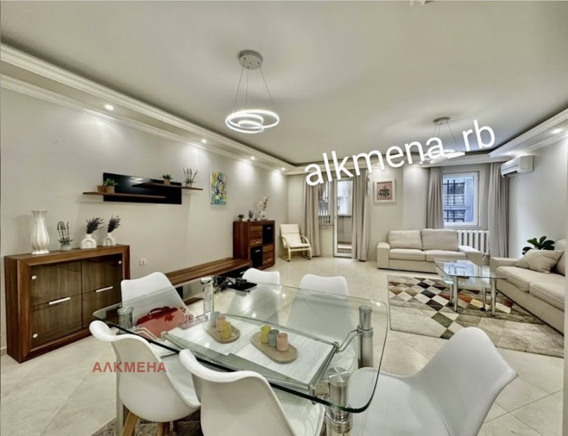 K pronájmu  2 ložnice Sofia , Borovo , 130 m2 | 60194543 - obraz [2]