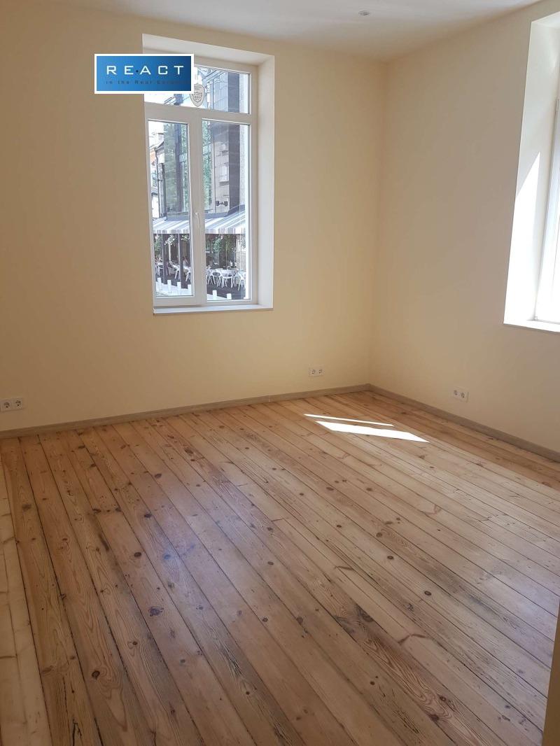 Дава под наем ОФИС, гр. София, Център