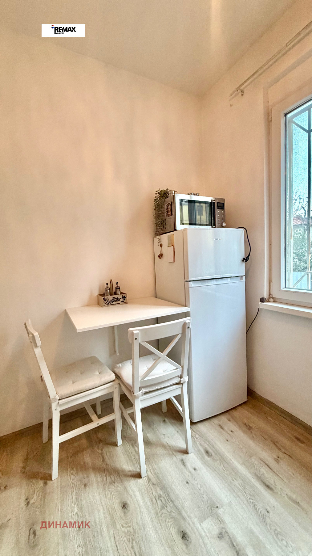 Дава под наем 4-СТАЕН, гр. Бургас, Център, снимка 6 - Апартаменти - 54093104