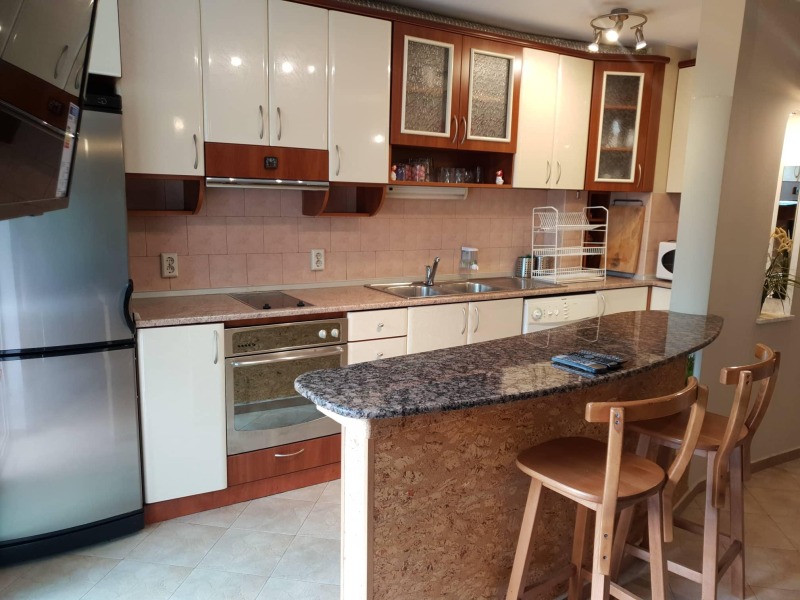 Издаје се  1 спаваћа соба Софија , Обориште , 70 м2 | 32480093 - слика [2]