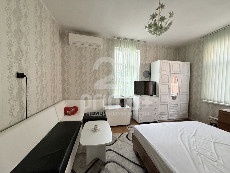 Издаје се  1 спаваћа соба Софија , Центар , 60 м2 | 30570131 - слика [3]