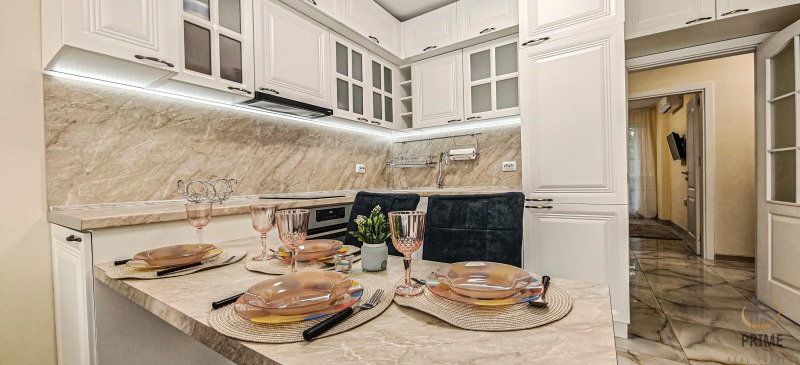 Дава под наем 3-СТАЕН, гр. Бургас, Братя Миладинови, снимка 3 - Апартаменти - 52574195