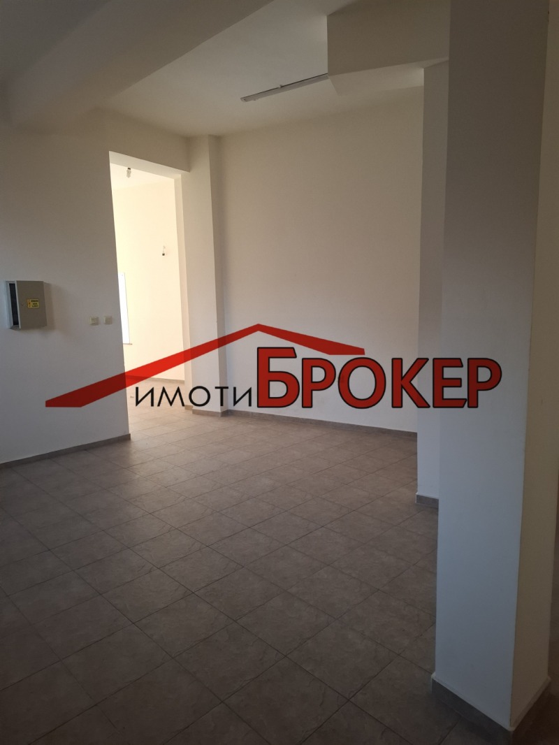 De inchiriat  Magazin Sliven , Cluțohor , 120 mp | 74207581 - imagine [10]