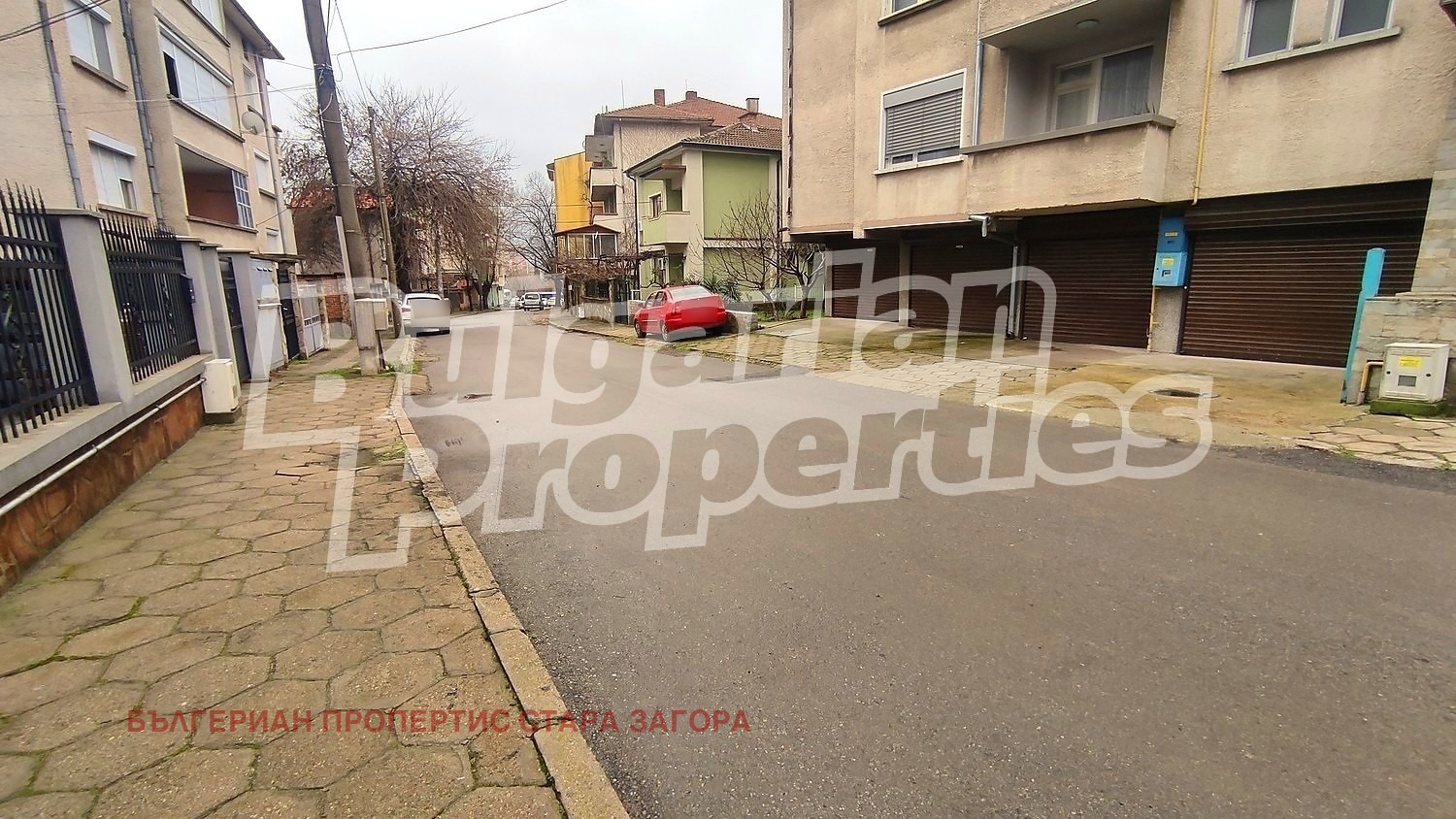 Дава под наем ГАРАЖ, ПАРКОМЯСТО, гр. Стара Загора, Казански - изток, снимка 2 - Гаражи и паркоместа - 54352927