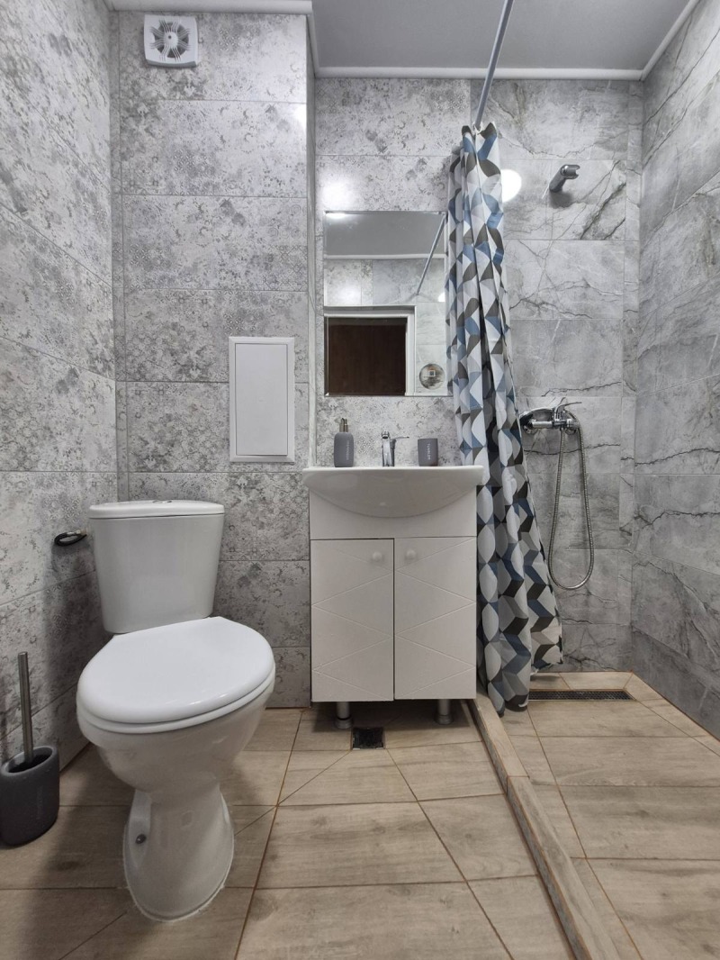 Vuokrattavana  1 makuuhuone Varna , Vladislav Varnentšik 1 , 60 neliömetriä | 42668472 - kuva [11]