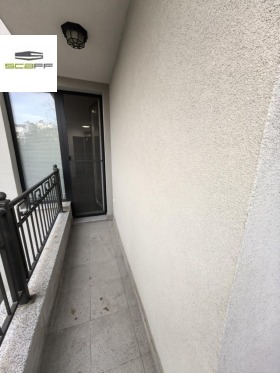 Στούντιο Κγιουτσυκ Παρηζ, Πλοβδηβ 9