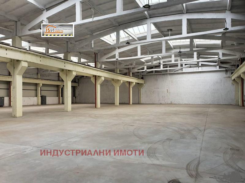 Vuokrattavana  Varastointi Plovdiv , Industrialna zona - Iztok , 1560 neliömetriä | 54816501 - kuva [2]