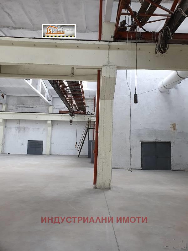 Vuokrattavana  Varastointi Plovdiv , Industrialna zona - Iztok , 1560 neliömetriä | 54816501 - kuva [4]