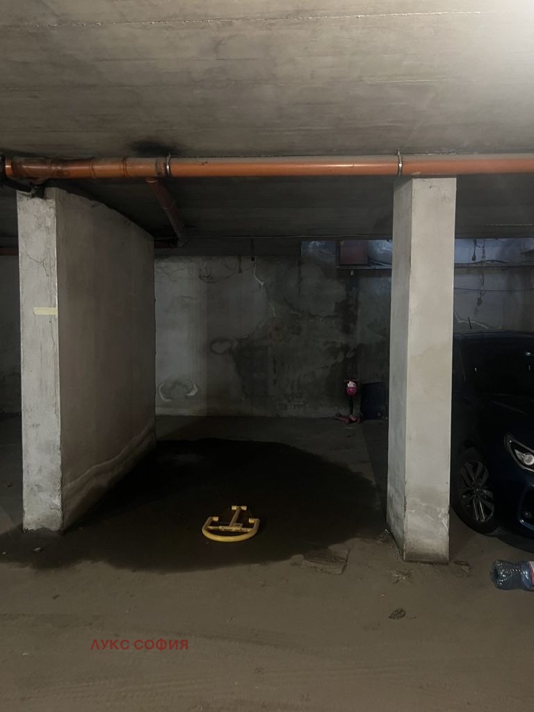 Дава под наем ГАРАЖ, ПАРКОМЯСТО, гр. София, Манастирски ливади, снимка 3 - Гаражи и паркоместа - 52397206