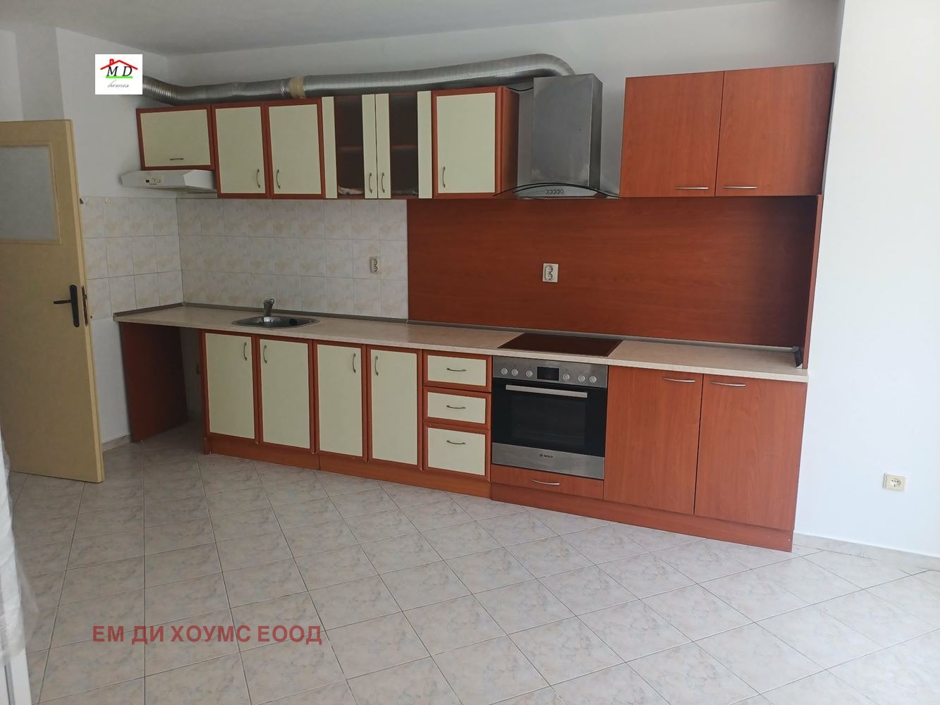 Дава под наем 3-СТАЕН, гр. София, Хладилника