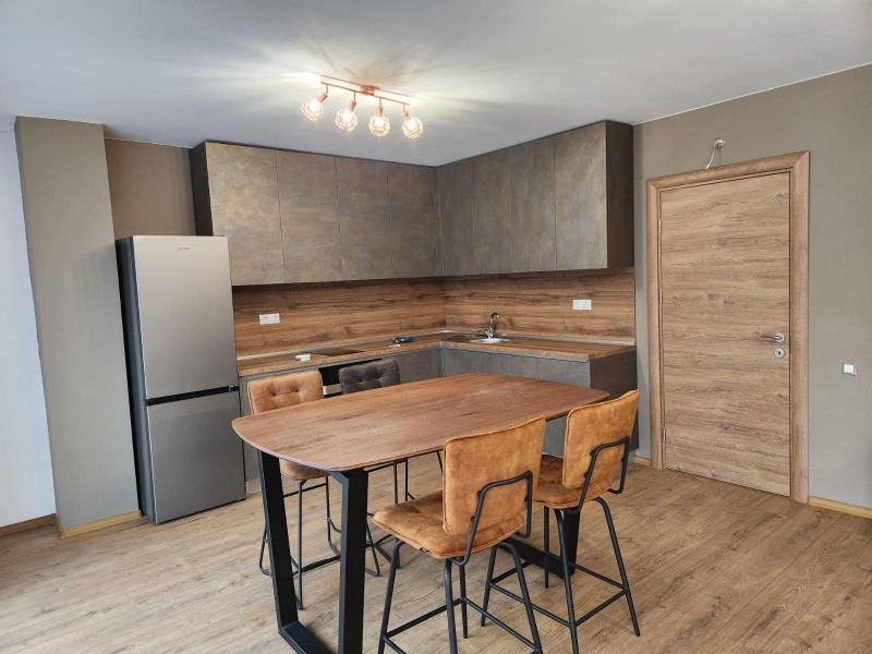 A louer  2 chambres Plovdiv , Tsentar , 110 m² | 63364449