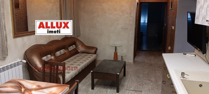 Издаје се  2 спаваће собе Русе , Центар , 100 м2 | 78000549 - слика [11]