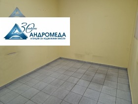 Κατάστημα Ηδεαλεν τσενταρ, Πλεβεν 3