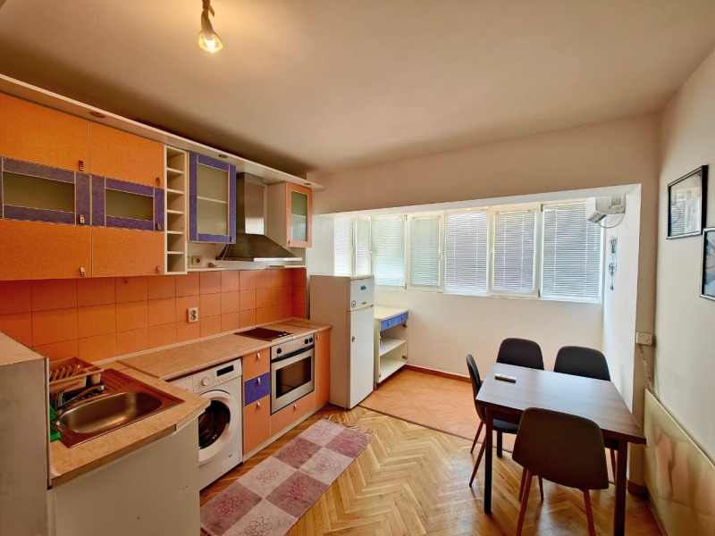 Kiralık  2 yatak odası Ruse , Centar , 70 metrekare | 61330029