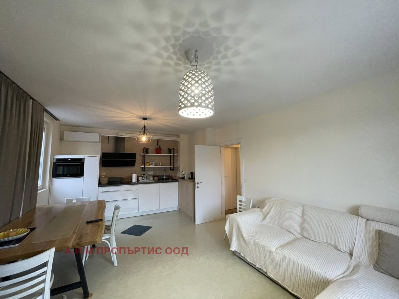 Дава под наем 2-СТАЕН, гр. Благоевград, Идеален център