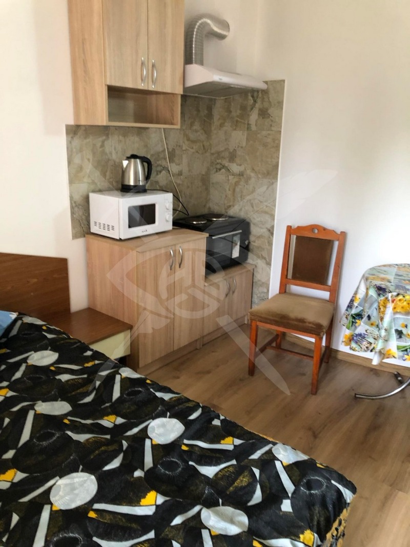 Дава под Наем 1-СТАЕН в град Варна, к.к. Св.Св. Константин и Елена - 27 кв.м / 300 € » 586.75 лв., ЕКС НВД ООД