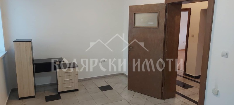Дава под Наем ОФИС в град Велико Търново, Център - 70 кв.м / 511 € » 999.43 лв., БОЛЯРСКИ ИМОТИ