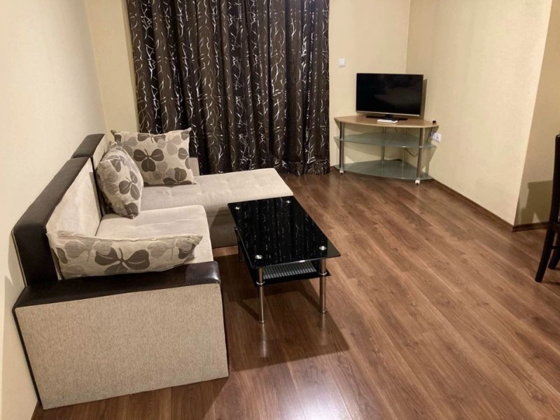 Zu vermieten  1 Schlafzimmer Sofia , Manastirski liwadi , 60 qm | 71010305