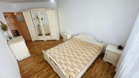 1 dormitorio Vazrazhdane, Burgas 1