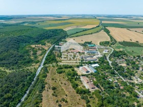 Bâtiment industriel Pisanets, région Roussé 5