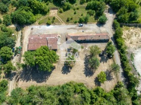 Bâtiment industriel Pisanets, région Roussé 3