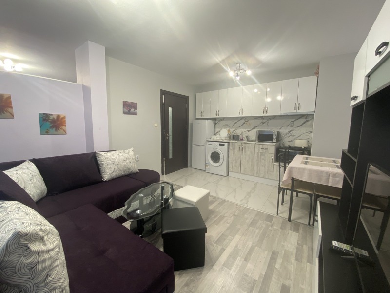 Дава под нем  2-стаен, град Пловдив, Младежки Хълм •  450 EUR • ID 95909589 — holmes.bg - [1] 