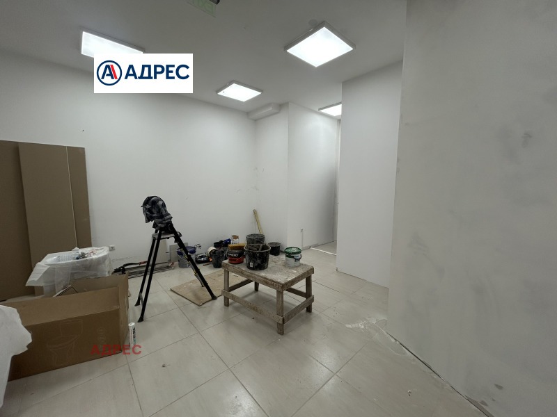 Дава под наем МАГАЗИН, гр. Варна, Трошево, снимка 2 - Магазини - 52302849